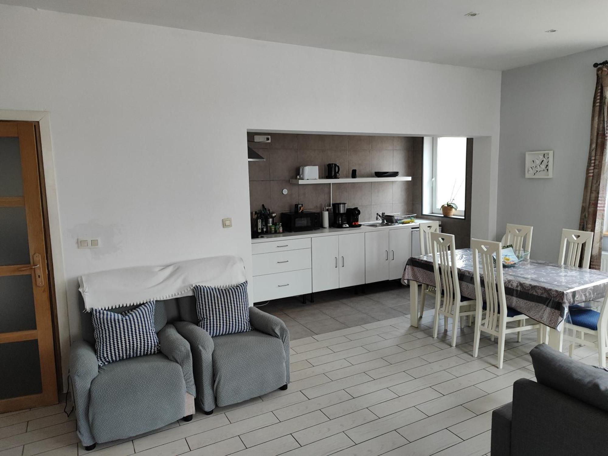 Appartement Spacieux Avec Parking Et Terrasse De Panne Exterior photo
